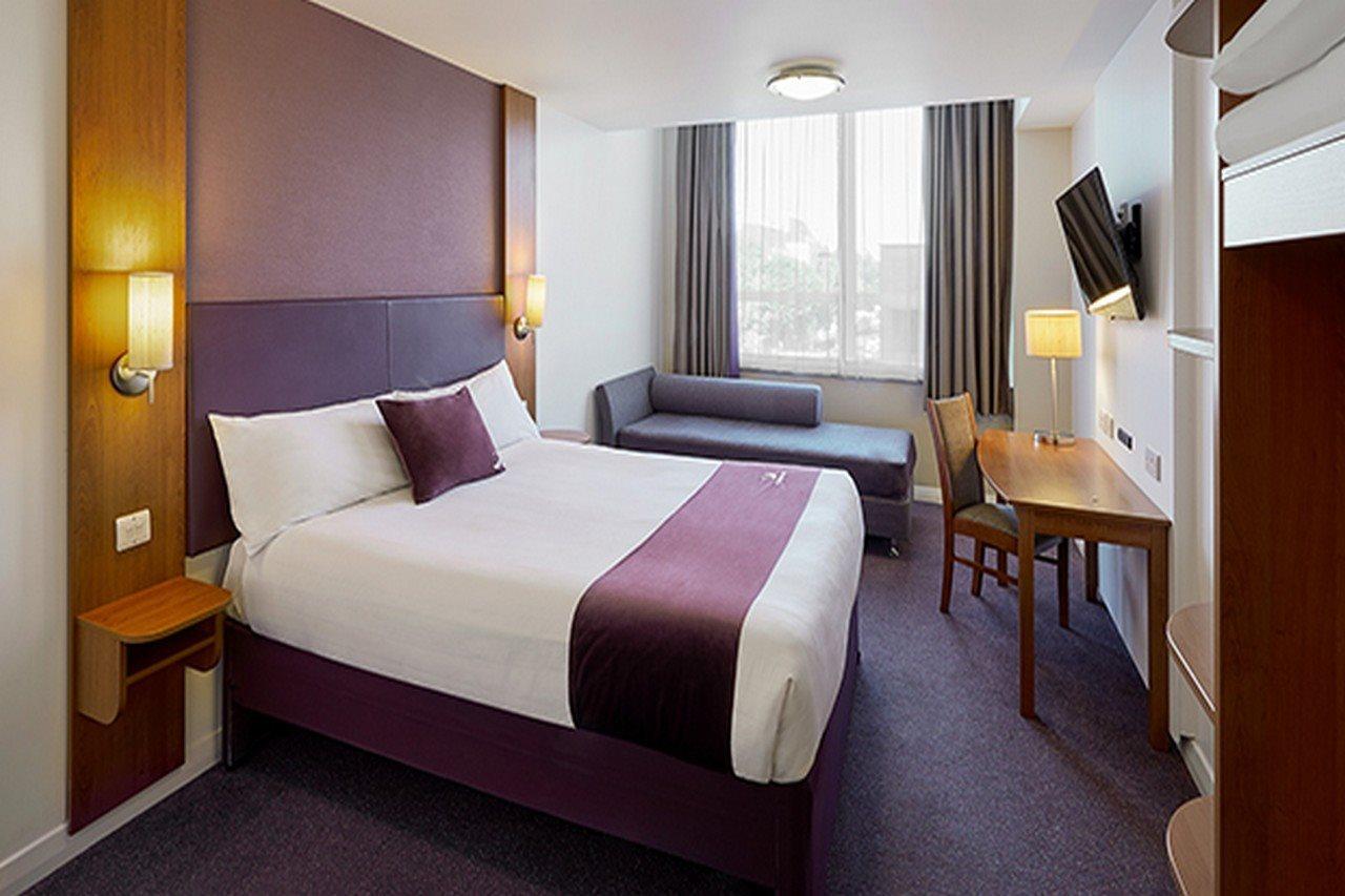 Premier Inn Edinburgh Airport - Newbridge Exteriör bild